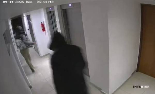 Entradera en un edificio del centro de La Plata: venían de otro robo en la zona y quedaron filmados
