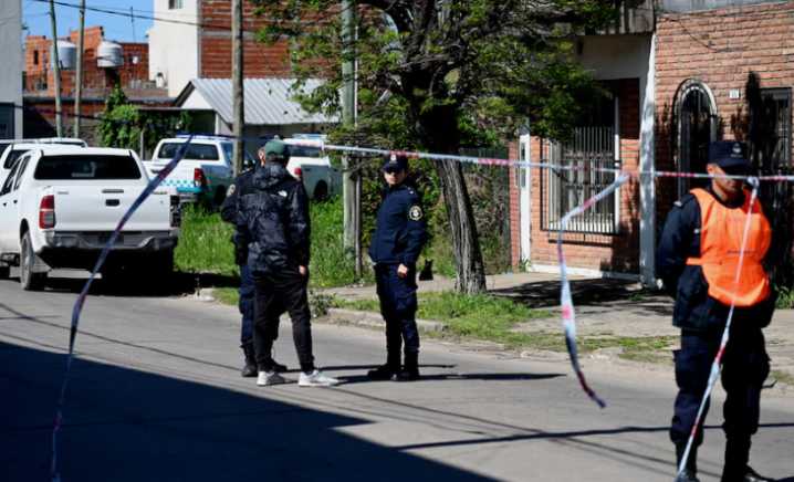 Un comerciante atendió a una de las personas apresadas en la causa de la jóvenes asesinadas