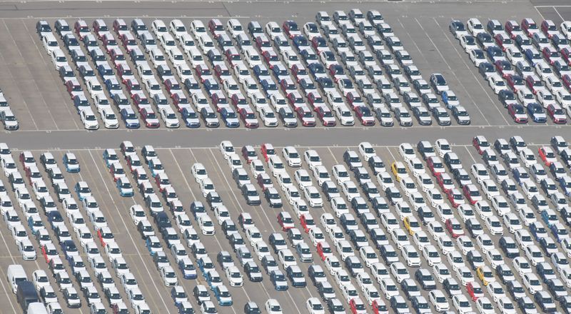 German carmakers to meet Chancellor Merz at summit in October
