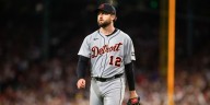 Tigers unable to gain ground in AL Central after walk