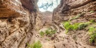 Guardaparques tuvieron que limpiar grafitis de turistas en la “Garganta del Diablo”