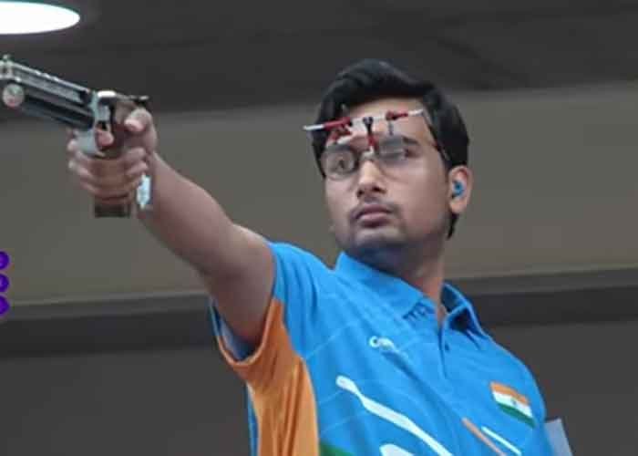 Jr World Cup Shooting: Jonathan Gavin Antony powers to dominant gold as Rashmika clinches silver