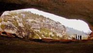 Una visita a la Cueva de Chaves reivindica su valor cultural en las Jornadas Europeas del Patrimonio
