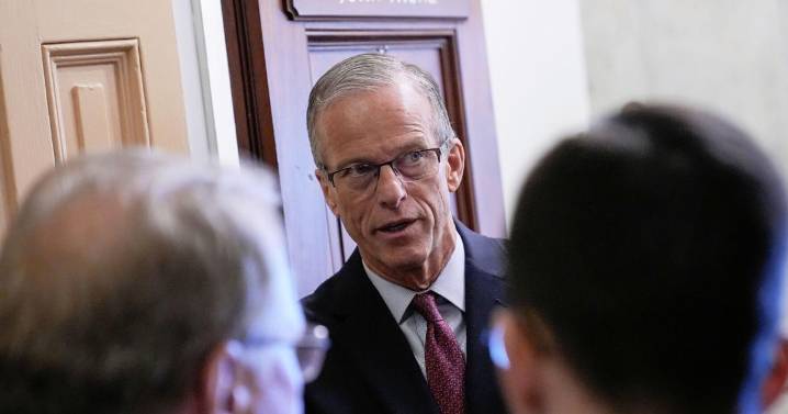 Trump to meet Monday with top four congressional leaders as government shutdown risk looms