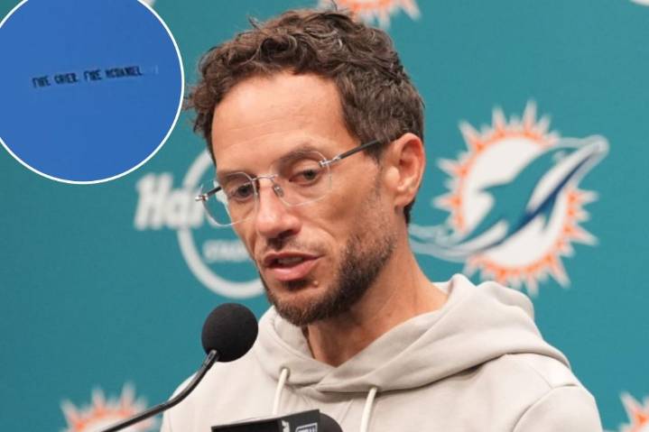 Dolphins' Mike McDaniel responds to plane banner calling for his firing