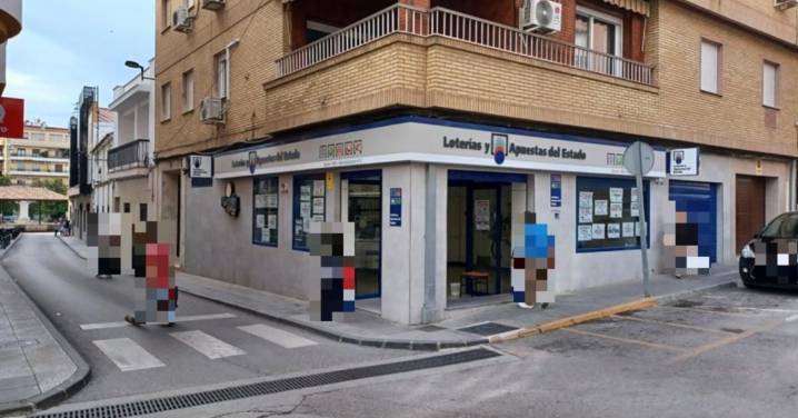 El primer premio de la Lotería Nacional reparte suerte en Bailén