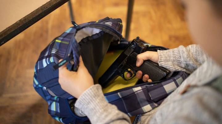 Otra vez en La Paz: una alumna llevó un arma a una escuela y se activó el protocolo