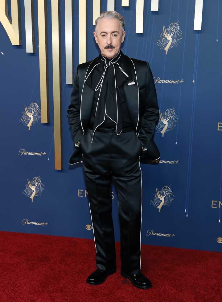 Alan Cumming Thanks 'Crazy Cast' of 'The Traitors' After Emmys Win