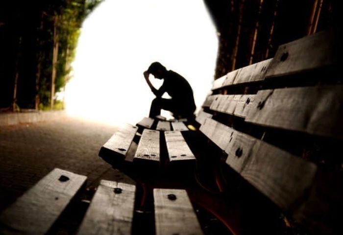 1.352 personas murieron por suicidio en el primer semestre de 2025