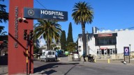 Un hombre quiso matar a su pareja y atacó con un fierro a la policía cuando intentaban detenerlo