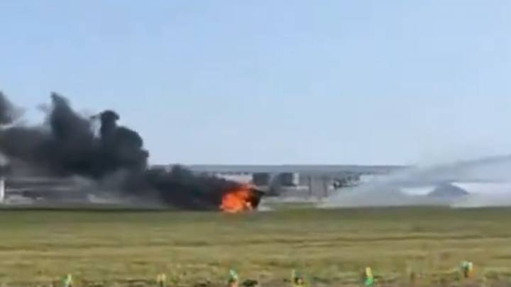 Flying Cars Collide Mid-Air, Crash to Ground in Fireball at Demonstration