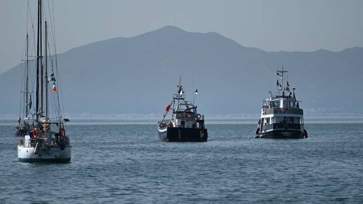 Barco de la flotilla humanitaria que va rumbo a Gaza habría sido atacado nuevamente con un dron cerca de Túnez