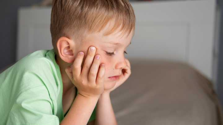 Hasta un 10% de los niños puede sufrir migrañas: así aparece el dolor de cabeza en los más pequeños y cuándo consultar al médico