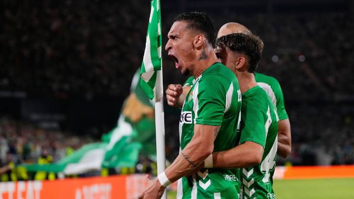 Antony arregla los fallos del Betis en defensa para lograr el primer punto en Europa (2