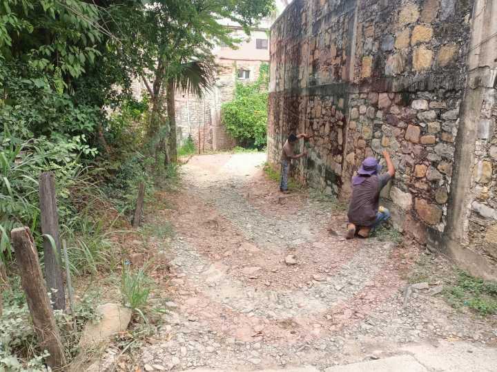 Vecinos de la Obrera agradecen por el muro de contención