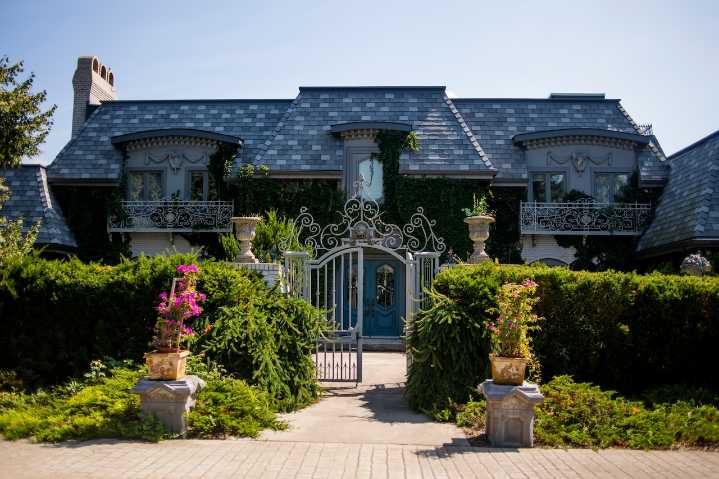 Owners of historic Michigan mansion get preliminary approval for event space