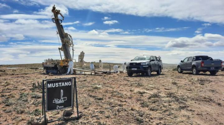 Reanudan las perforaciones en un proyecto de plata en Santa Cruz