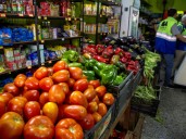 La mesa de los argentinos: la impresionante brecha de precio que hay entre una dieta de estándar y comer sano