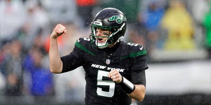 Bengals sign 2 QBs to practice squad after Joe Burrow injury, per report