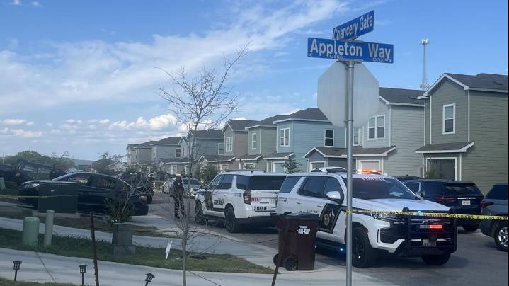 Boy, girl dead in San Antonio hot car, mother being questioned