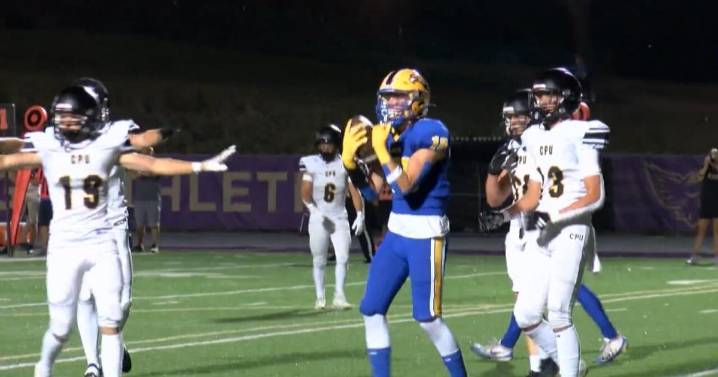 Wahlert beats Center Point