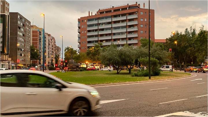 Accidente en Zaragoza: herido al ser atropellado mientras circulaba en patinete por Plaza Mozart