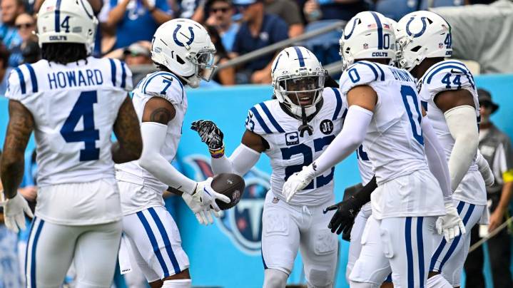 Report: Colts cornerback Kenny Moore II expected to miss time with calf injury
