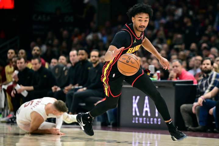 Ex-Michigan basketball standout traded, reunited with Juwan Howard