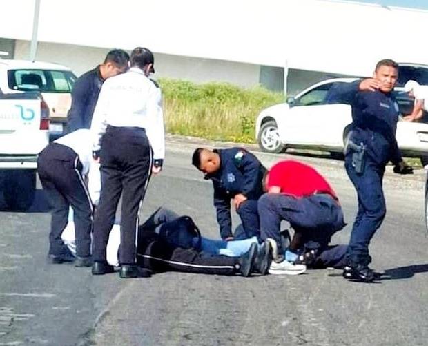 Doble atropellamiento en bulevar Santa Catarina
