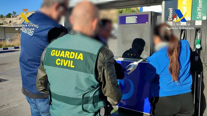 18 detenidos por introducir carburante adulterado en gasolineras ‘low cost’