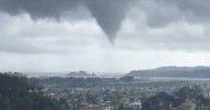 Reportan trombas marinas en zona sur: Armada avisa que cinco regiones podrían presentar este fenómeno