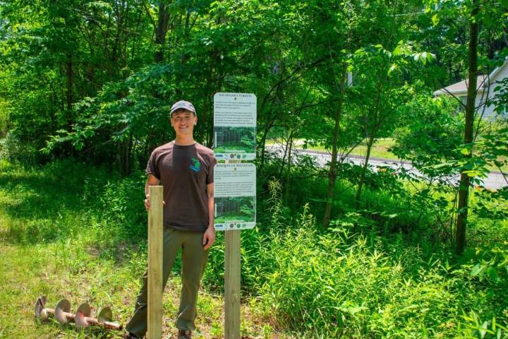 New signs unveiled along Van Buren State Trail