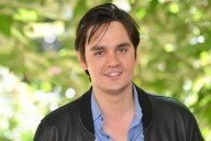 Millonaria herencia en disputa.  El hijo menor de Alain Delon pide anular el testamento de su padre, fallecido en 2024