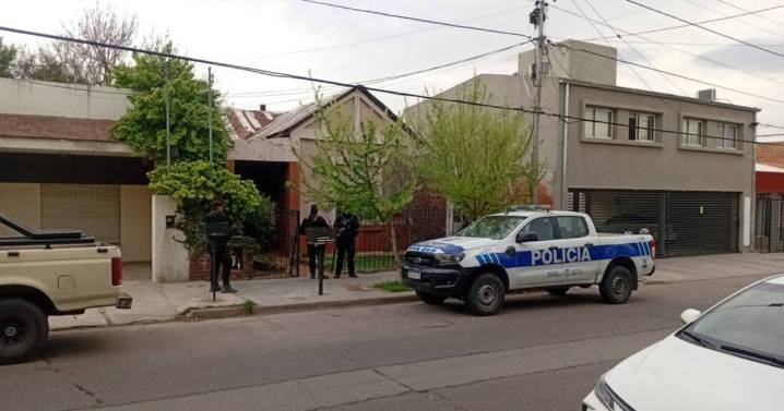 En un allanamiento encontraron 130 bultos con marihuana