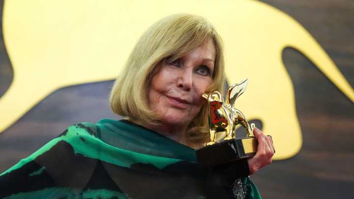 Kim Novak, tras recibir el León de Oro veneciano: "Debemos salvar las democracias"
