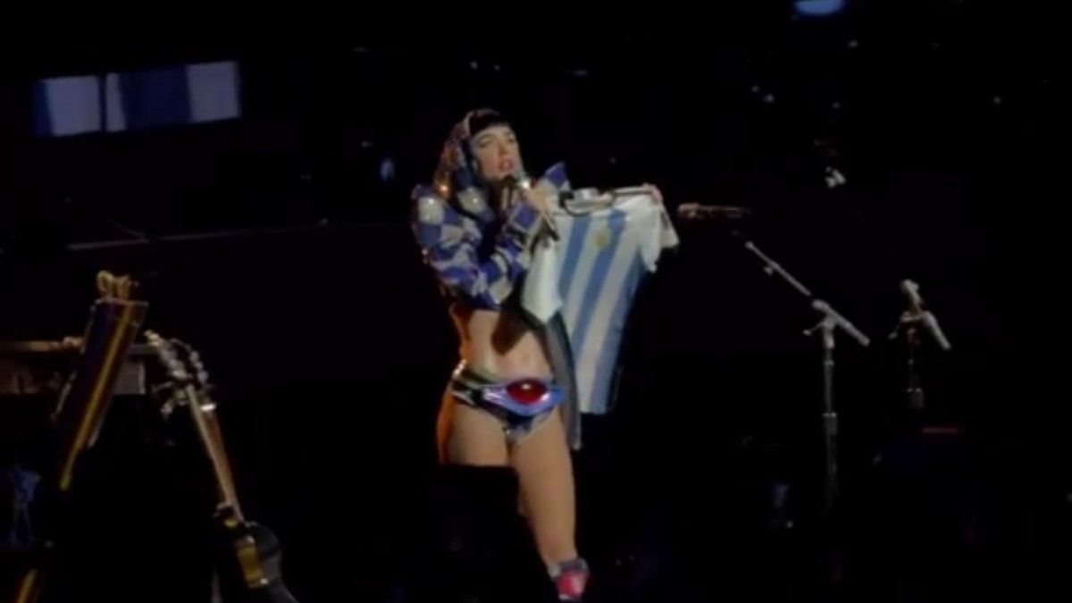Katy Perry se presentó en Buenos Aires y cantó "Don't cry for me Argentina"