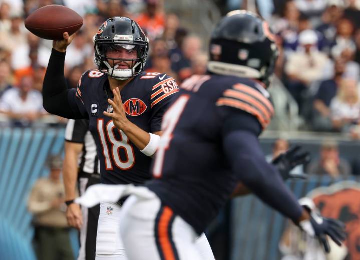 3 things Chicago Bears QB Caleb Williams can build on from his Week 3 performance, including taking no sacks