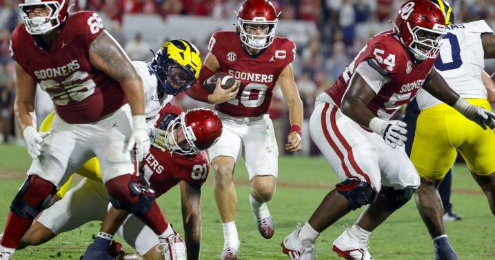 OU's John Mateer learned from Cam Ward. Now he's helping Michael Hawkins Jr. take the next step