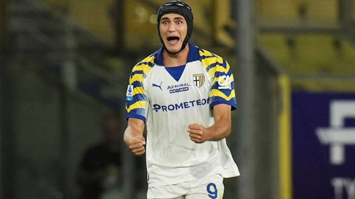 Parma wins at last for new coach Cuesta as Lazio put three past struggling Genoa