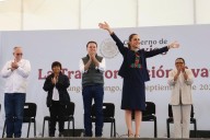 Gobernador priísta de Durango se declara “claudista” en gira de Sheinbaum por la entidad