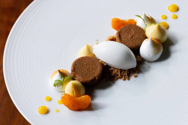 Michelin-starred Lazy Betty launches dessert tasting menu and celebratory cake program