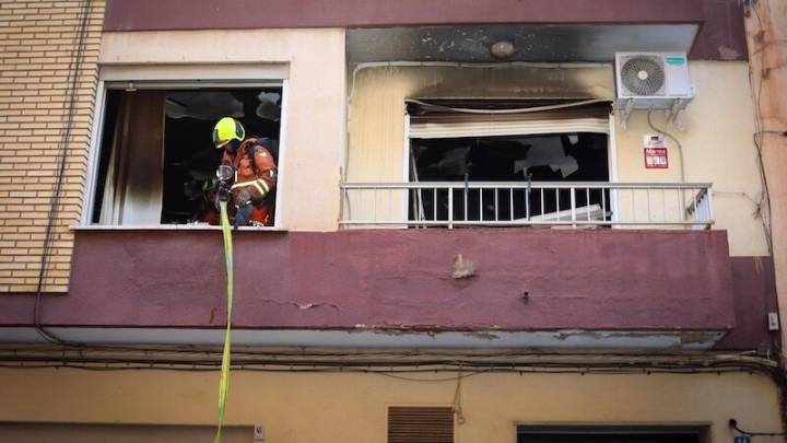 Dos detenidos por la muerte de una joven de 29 años en el incendio de un piso