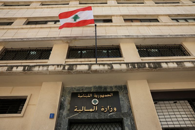 Analysis-Lebanon's distressed debt soars to shaky new heights