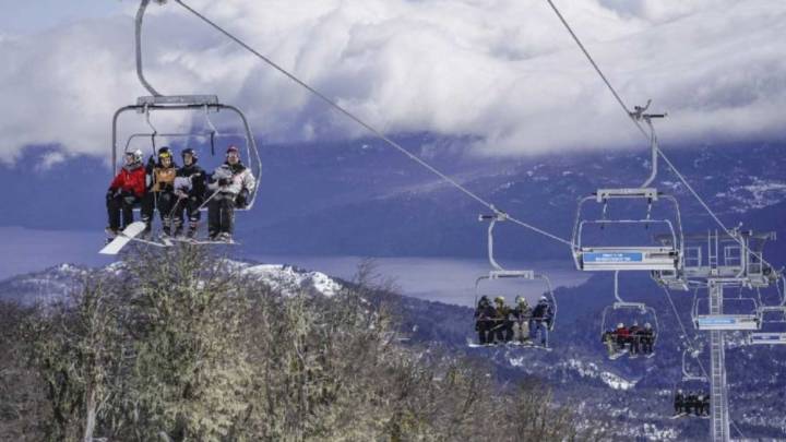 Chapelco, Caviahue y Batea Mahuida cerraron antes por falta de nieve