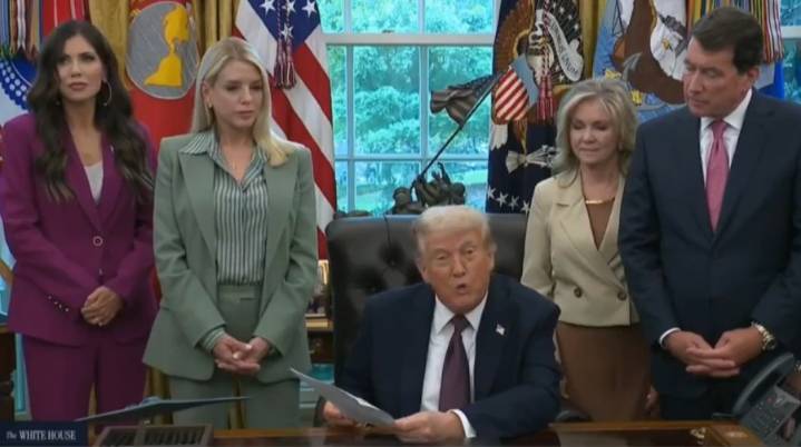 LIVE: President Trump to discuss Memphis in meeting