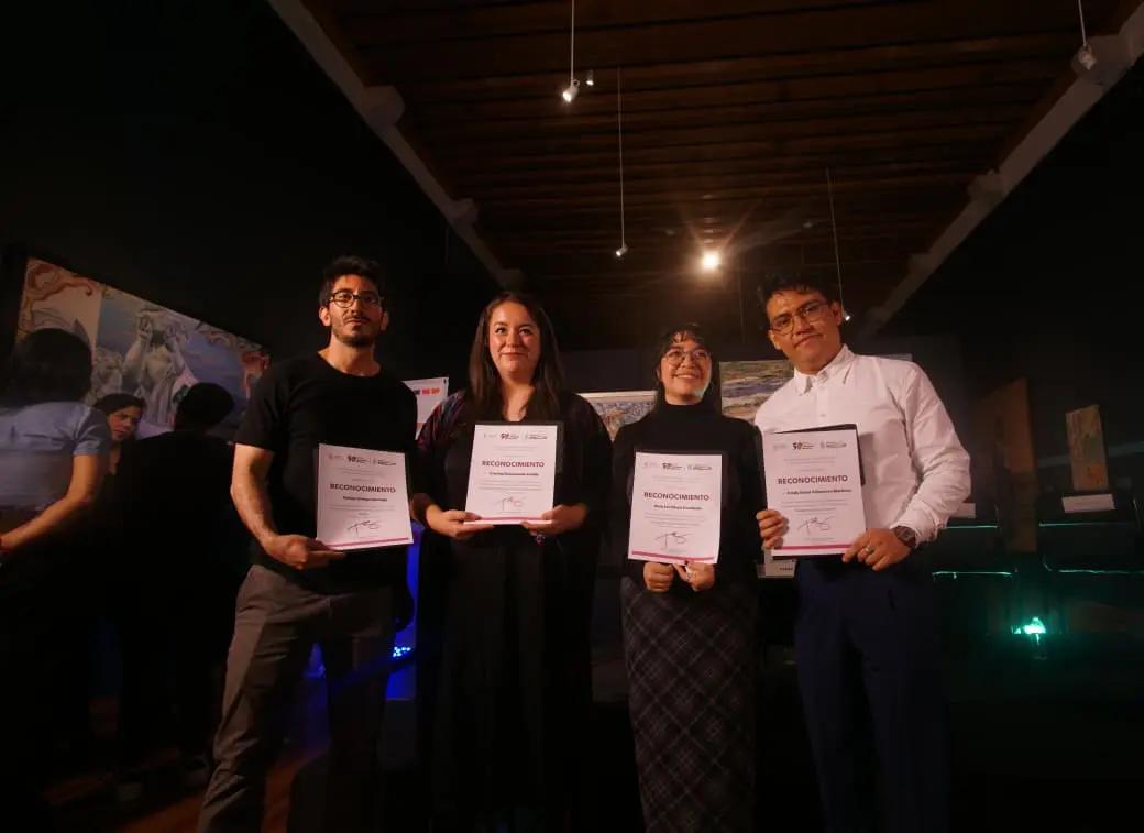 Premian a ganadores de Palabras de Colibrí 2025