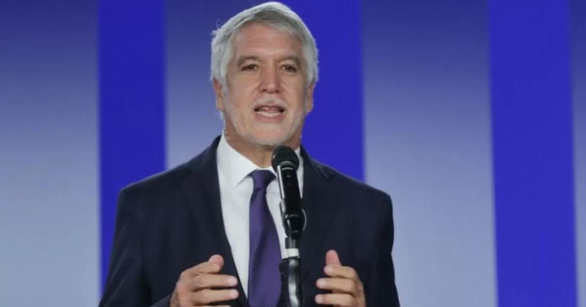 Enrique Peñalosa rechaza constituyente y anuncia que su prioridad será derrotar a grupos armados