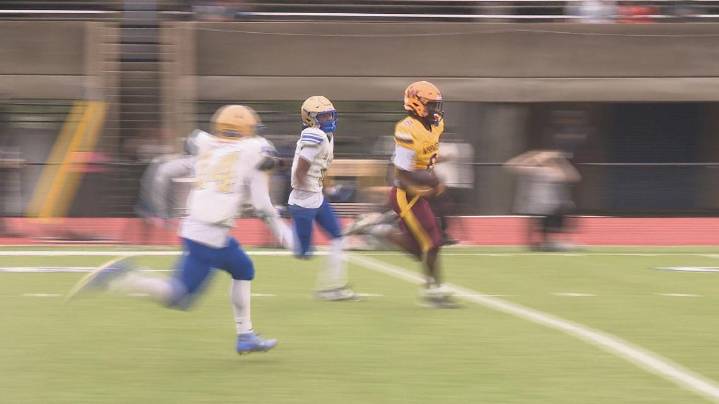Warwick stuns Phoebus to snap 51