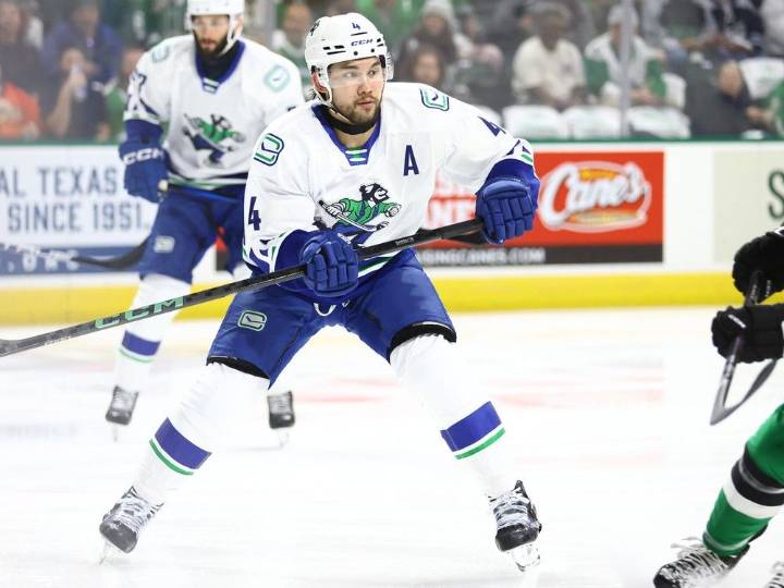 Canucks: Jett Woo to miss training camp