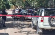 Lo encuentran s¡η v¡∂α bajo objetos que acumulaba en su casa